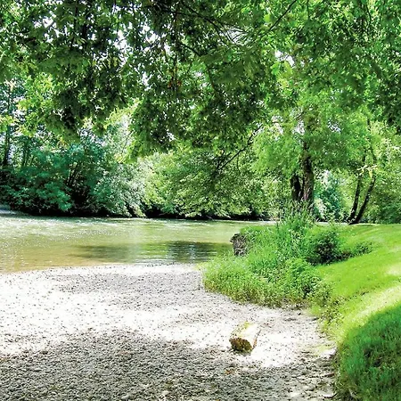 Riverside Retreat * La Barde